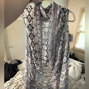 Boutique chiffon high-low duster vest, cream/navy, OS